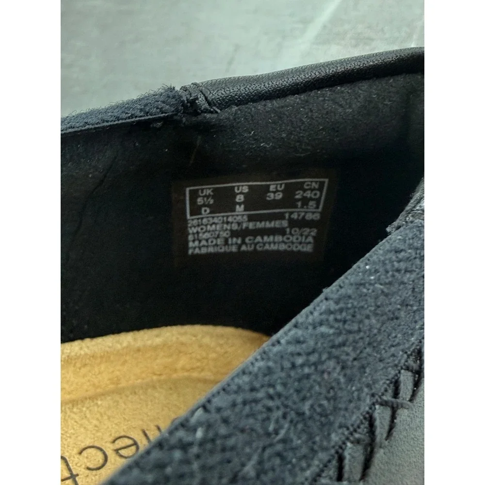 Clarks collection flat